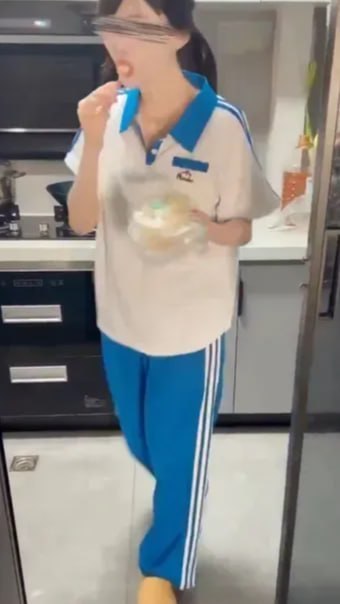 【91晚晚学生制服新作绝了长腿美少女口出白浆清纯诱惑完美结合】晚晚又在91圈放炸弹了这位极品长腿美少女最新的学生制服作品刚流出吃瓜群就炸了锅清纯脸蛋配制服#福利姬 #口交 #反差 #萝莉 #巨乳【91晚晚学生制服新作绝了长腿美少女口出白浆清纯诱惑完美结合】晚晚又在91圈放炸弹了这位极品长腿美少女最新的学生制服作品刚流出吃瓜群就炸了锅清纯脸蛋配制服#福利姬 #口交 #反差 #萝莉 #巨乳