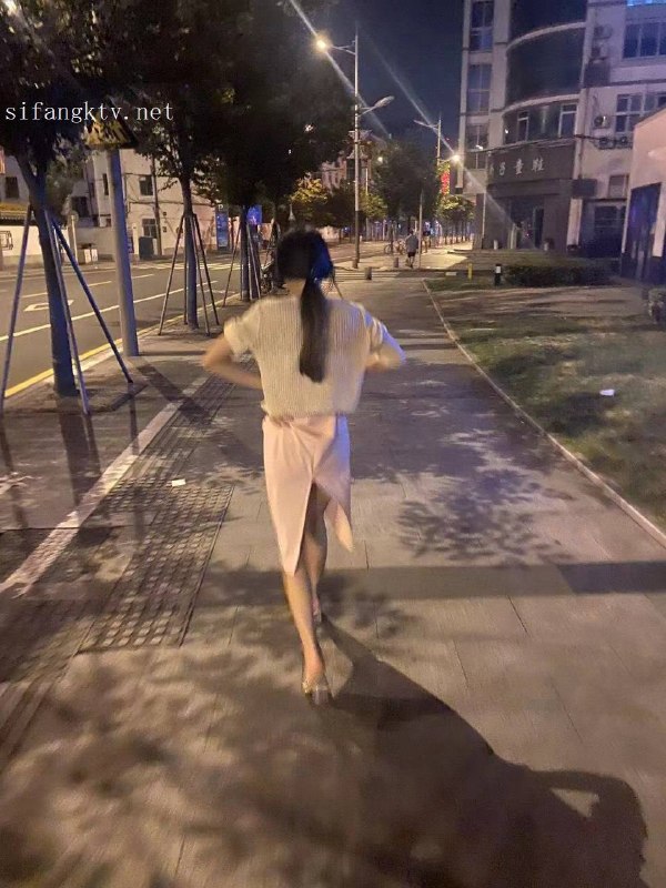 #邓乔馨 #反差 #母狗  #口交上海师范大学校花邓乔馨和男友激情做爱，自慰扣逼#邓乔馨 #反差 #母狗  #口交上海师范大学校花邓乔馨和男友激情做爱，自慰扣逼